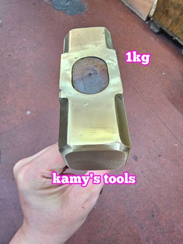 Búa đồng thau đầu vuông cán gỗ 1kg kamytools