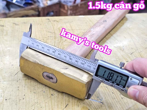 Búa đồng thau đầu vuông cán gỗ 1.5kg dài 340mm Kamytools KMT-562615