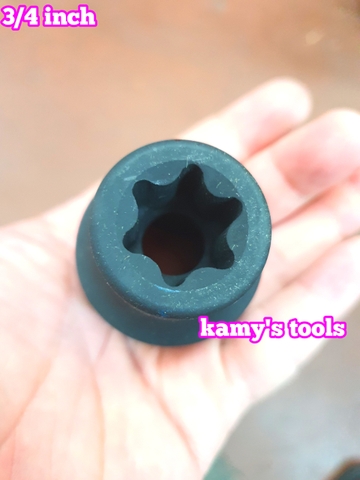 Đầu tuýp khẩu 3/4 inch E24 Kingtony 657524M đen dài 50mm thép cr-mo