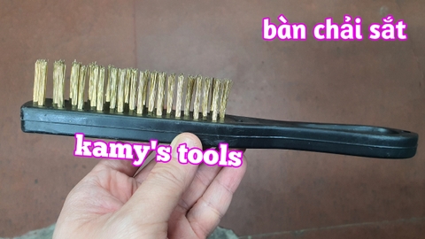 Bàn chải sắt cán nhựa cứng màu đen dài 240mm