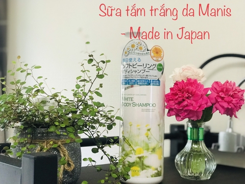 Sữa tắm trắng da Manis White Body Shampoo 450ml Nhật Bản