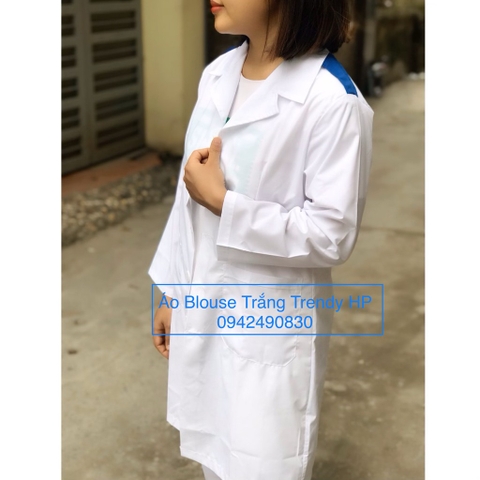 Áo choàng blouse trắng sinh viên thực tập - áo blu trắng có cầu vai xanh cho bá sĩ, y sỹ, dược sỹ