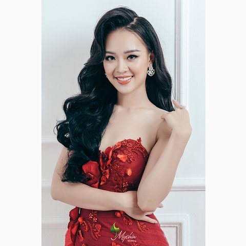 Voucher makeup - trang điểm cá nhân + làm tóc tại Mychin Professional Beauty & Training