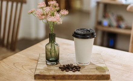 CHIẾC CỐC GIẤY VÀ CẢM XÚC CUỘC SỐNG