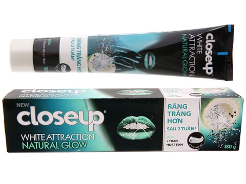 Kem đánh răng Close Up dừa và than hoạt tính180g