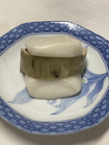 Bánh Dày Chả Lụa Chay