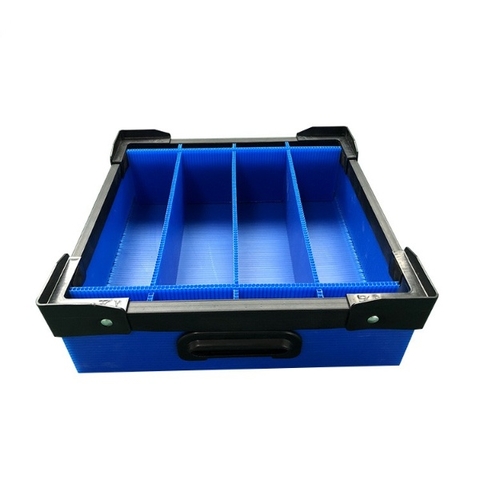 Thùng Nhựa PP Có 4 Ngăn Màu Xanh