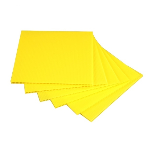 Tấm Nhựa Danpla Màu Vàng