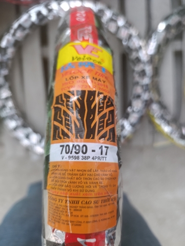 Vỏ veloce 70/90-17 V-9598 38P 4PR/TT