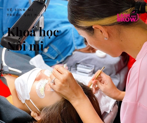 Dạy nối mi: Vì sao không nên nối sát da của khách hàng?