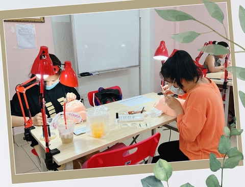 Học nối mi ở đâu tốt nhất, được bảo hành kiến thức sau tốt nghiệp?