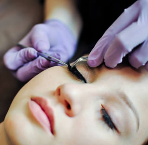 Trung tâm dạy nghề nối mi tặng 100 suất quà khi đăng ký trước Tết