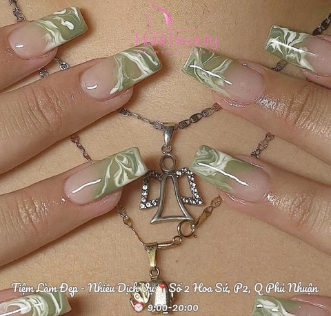 Làm móng tay thế nào để không quá 