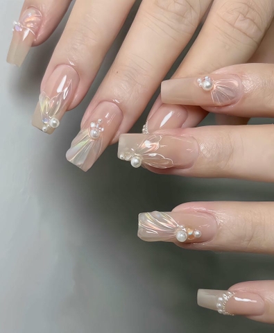 Nail Vỏ Sò – Sự Kết Hợp Hoàn Hảo Giữa Nghệ Thuật và Thời Trang