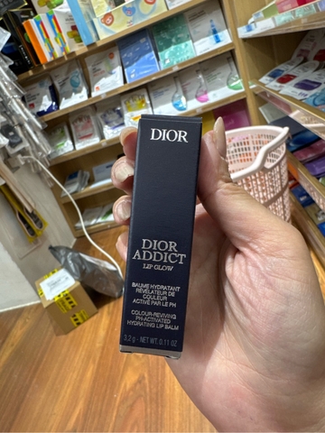 Son Dưỡng Dior Thỏi Addict Lip Glow - 031 Strawberry