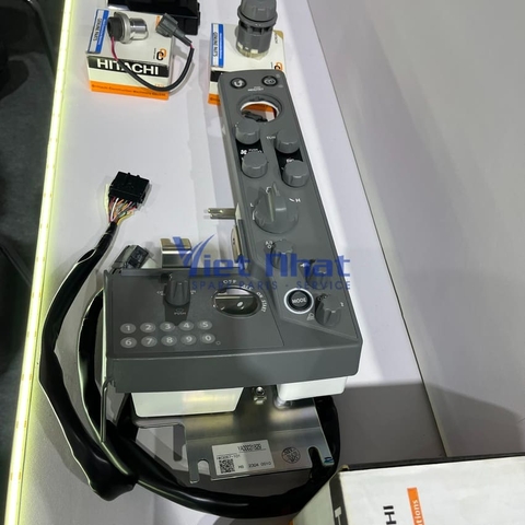 Bảng điều khiển ga Hitachi ZX200-5G | 0977010083