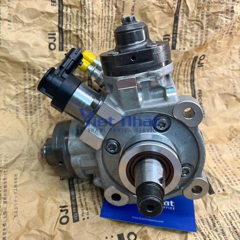 Bơm cao áp Hyundai HW145 mã 0445020609 góc nhìn mặt trước trục bơm