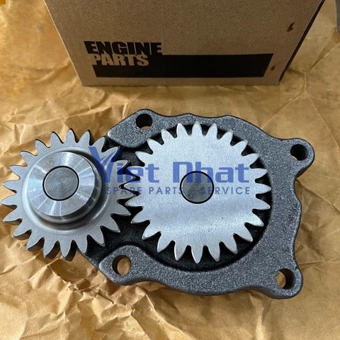 Bơm nhớt Cummins QSB6.7 6D107 Komatsu PC200-8
