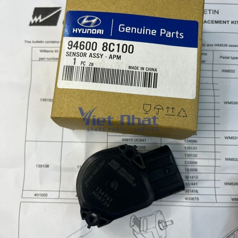 Cảm biến chân ga Hyundai 94600-8C100