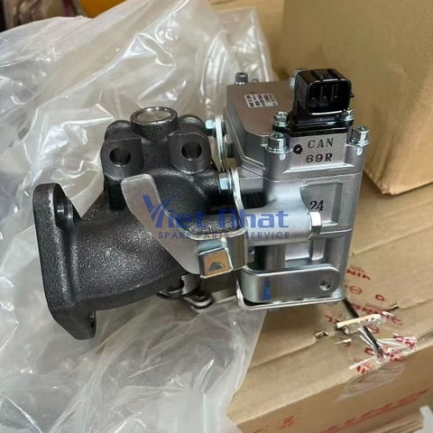 Cum van EGR Kobelco SK460-8 SK480-8 phu tung dong co P11C