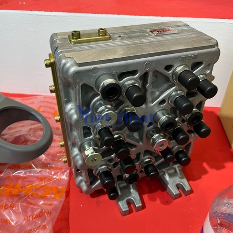 Hộp nhôm Hitachi ZX330 ZX670 ZX870 Hitachi/ Japan