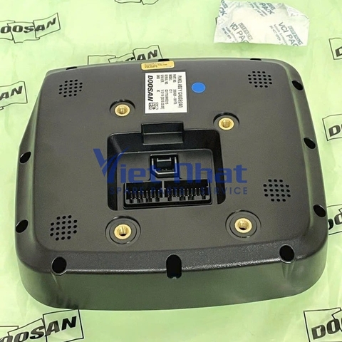 Mặt sau màn hình Doosan DX140 DX210 mã 300425-00175 với cổng giắc kết nối