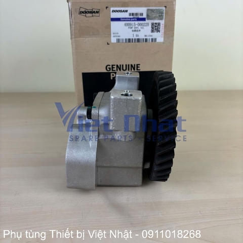 Bơm nhớt DE08 D160S-5 nhìn ngang thân bơm và bánh răng
