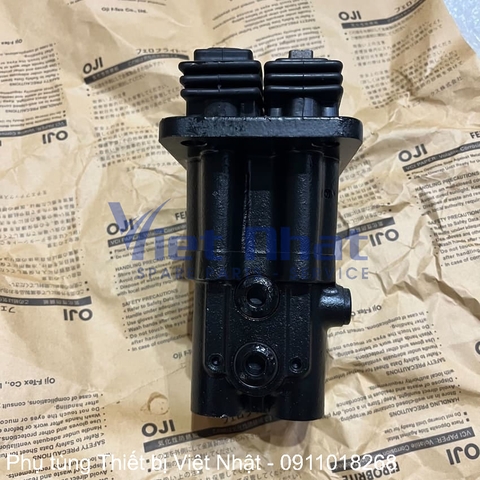 Travel Pedal Valve máy xúc Doosan DX225 DL06