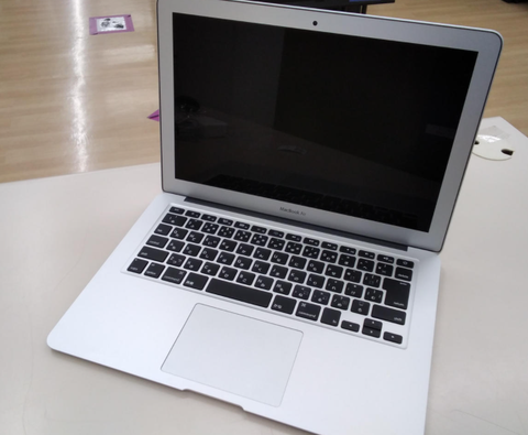 Apple MacBook Air MMGG2J/A（2016モデル）