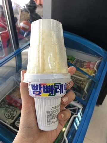 Kem lốc xoáy Fanfare vị vani 175ml | 아이스[롯데]빵빠레 바닐라 175ml