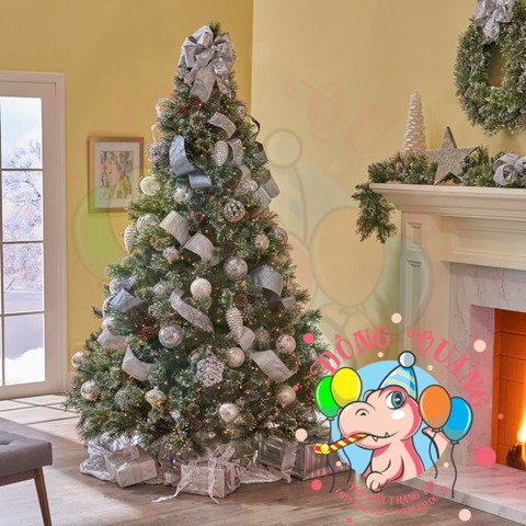 Cây thông 3 loại lá gắn trái thông