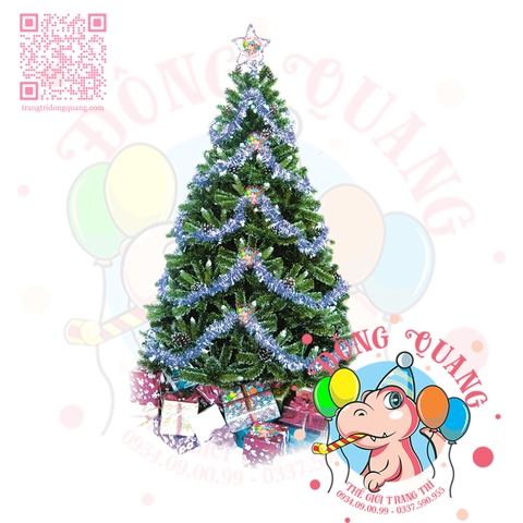 Cây thông 3 loại lá gắn trái thông