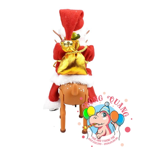 Ông già Santa Claus cưỡi tuần lộc