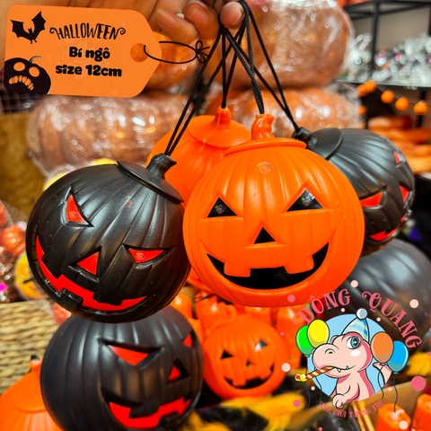 Bí ngô Halloween có nắp