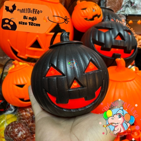 Bí ngô Halloween có nắp