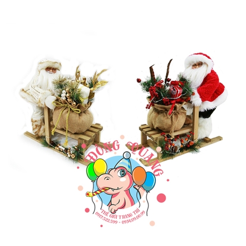 Ông già Santa đẩy xe gỗ