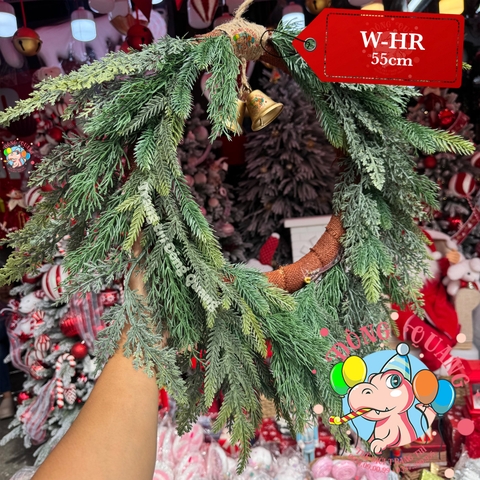 Vòng hoa lá PE gắn chuông