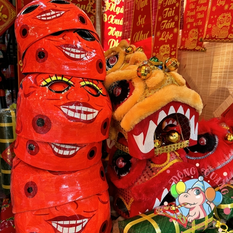 Đầu ông Địa múa Lân