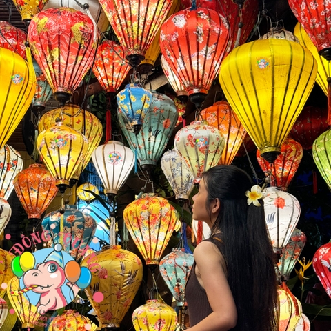 Lồng đèn Hội An vải phi bóng - dáng tỏi (treo ngoài trời)