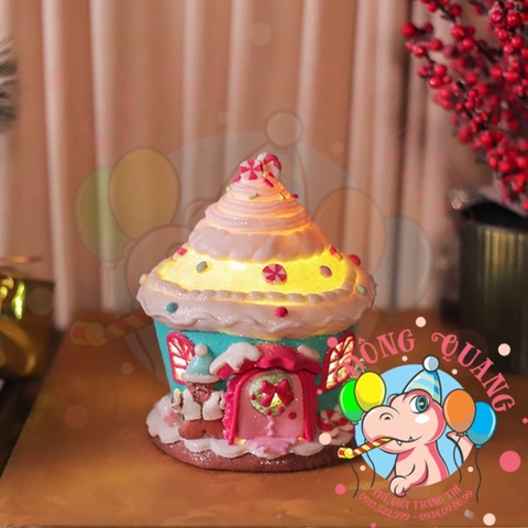 Cây thông kẹo, nhà bánh kem