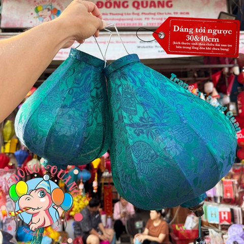 Lồng đèn Hội An vải gấm - dáng tỏi ngược