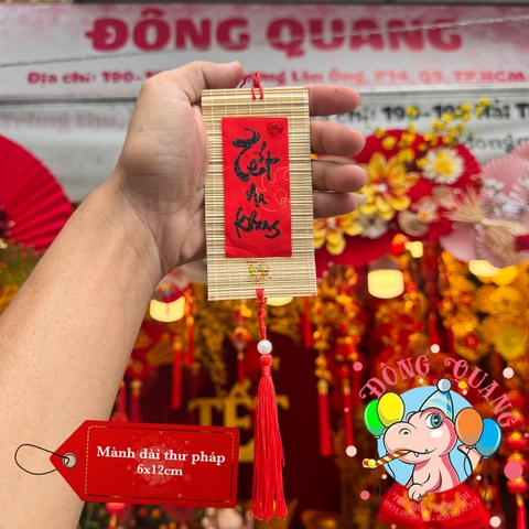 Mành tre dài chữ Tết thư pháp 6-7-9cm