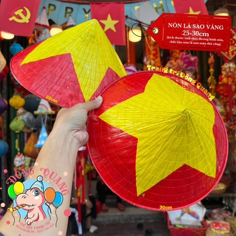 Nón lá đỏ sao vàng