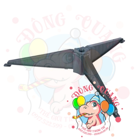 Cây thông 3 loại lá cherry