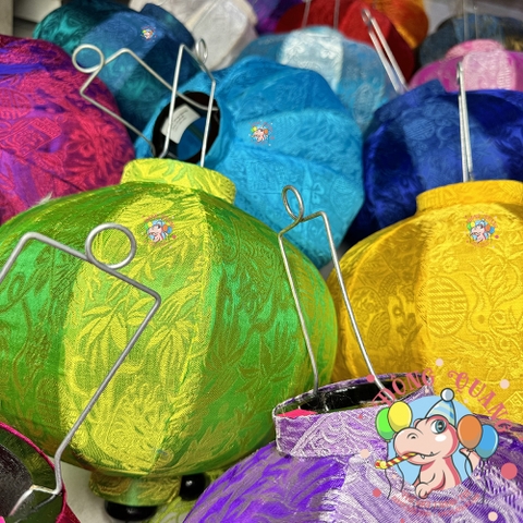 Lồng đèn Hội An vải gấm - dáng tròn