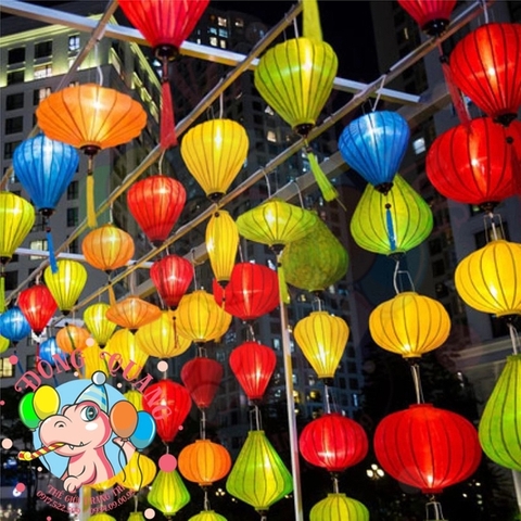 Lồng đèn Hội An vải gấm - dáng tỏi ngược