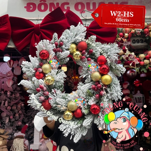 Vòng hoa 3 loại lá phủ tuyết cherry