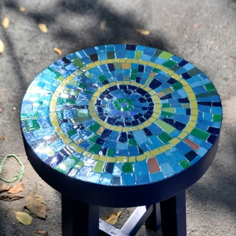 Đôn trang trí Mosaic Art phong cách cổ điển họa tiết mặt trời xanh