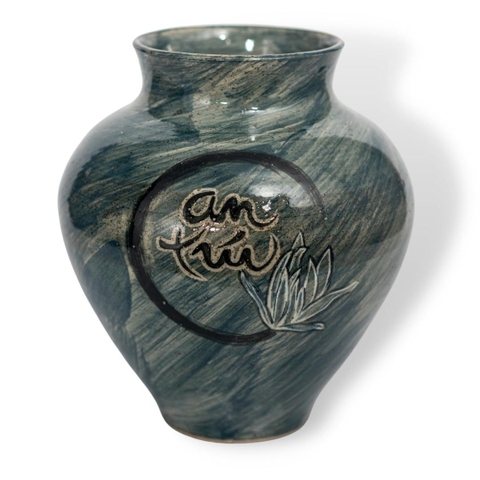 Bình Hoa Khai Tâm "An Trú" - Thiền Sư Thích Nhất Hạnh