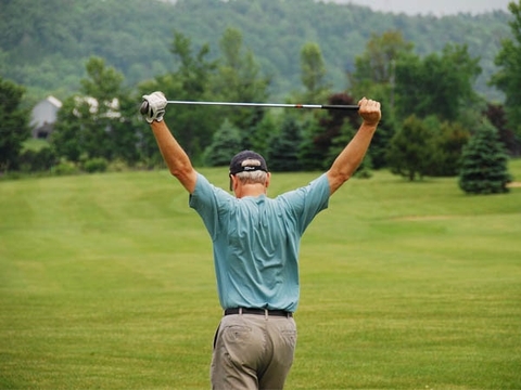 7 lợi ích về sức khỏe khi chơi golf